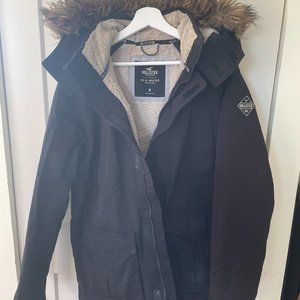 HOLLISTER FAUX FUR-LINED ALL-WEATHER PARKA